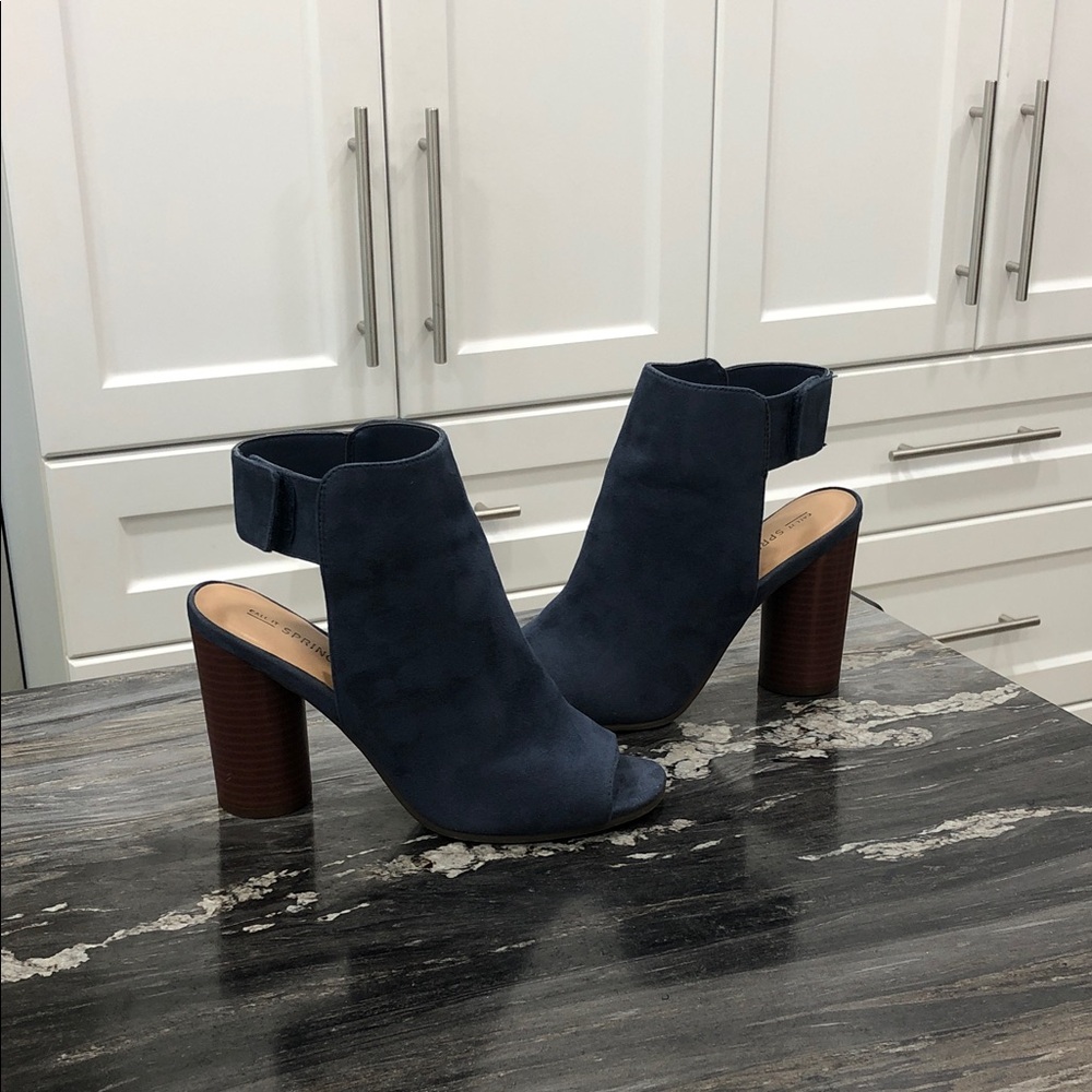 Call It Spring Navy Blue Suede Peep-Toe Block Heel Shoes Size 7